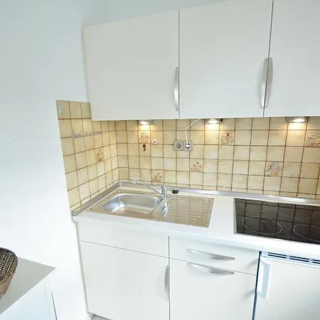 Möwenstr 19 Whg 1 *